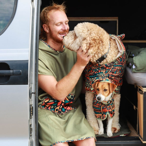 Lightweight / recycled microfibre surf poncho