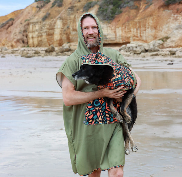 Lightweight / recycled microfibre surf poncho