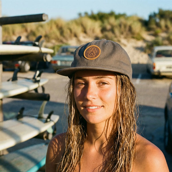 Surf Hat / Cup wet dog