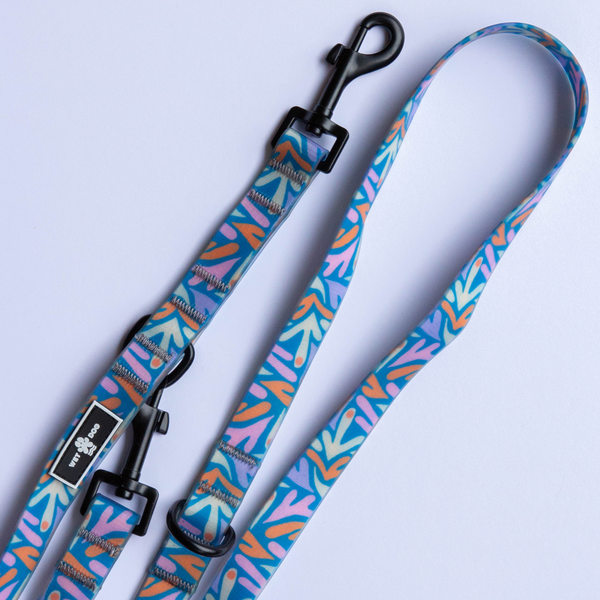 Waterproof dog lead, double clip, made from recycled plastic. 