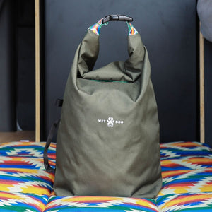 Travel Dog Bag, Kibble Bag, Travel Essentials for dogs. 